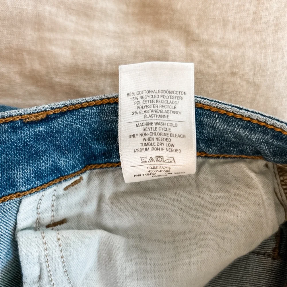 NWT Joe’s Jeans “Flawless” Curvy Skinny Crop, size 28 - Picture 8 of 9